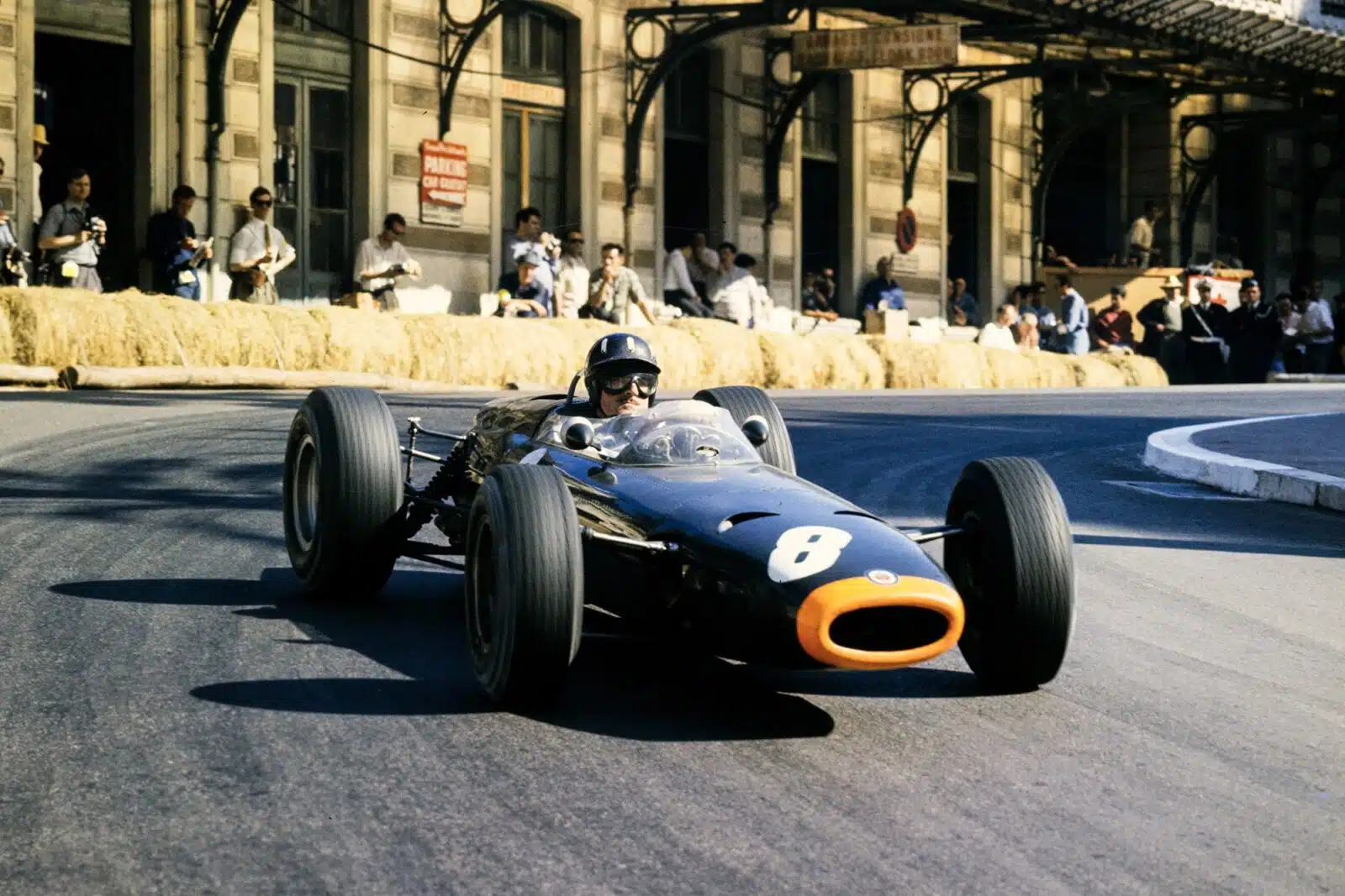 Graham Hill, BRM P261.