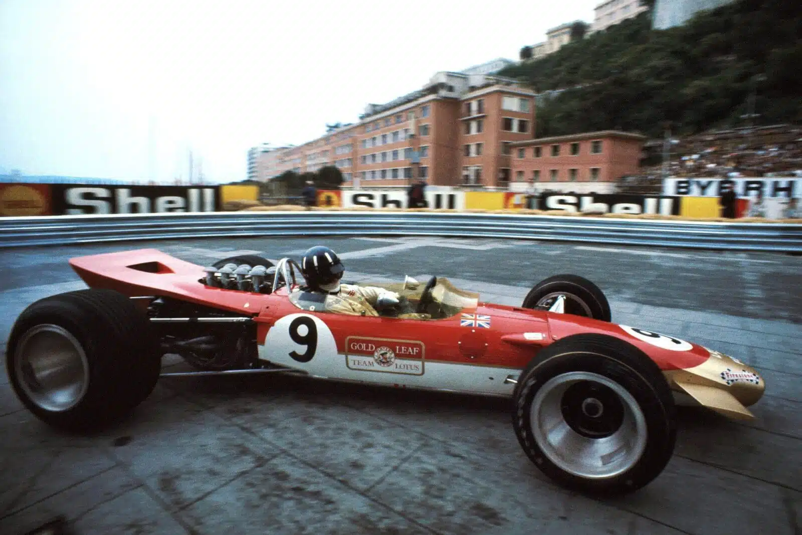 Graham Hill, Lotus 49B Ford.