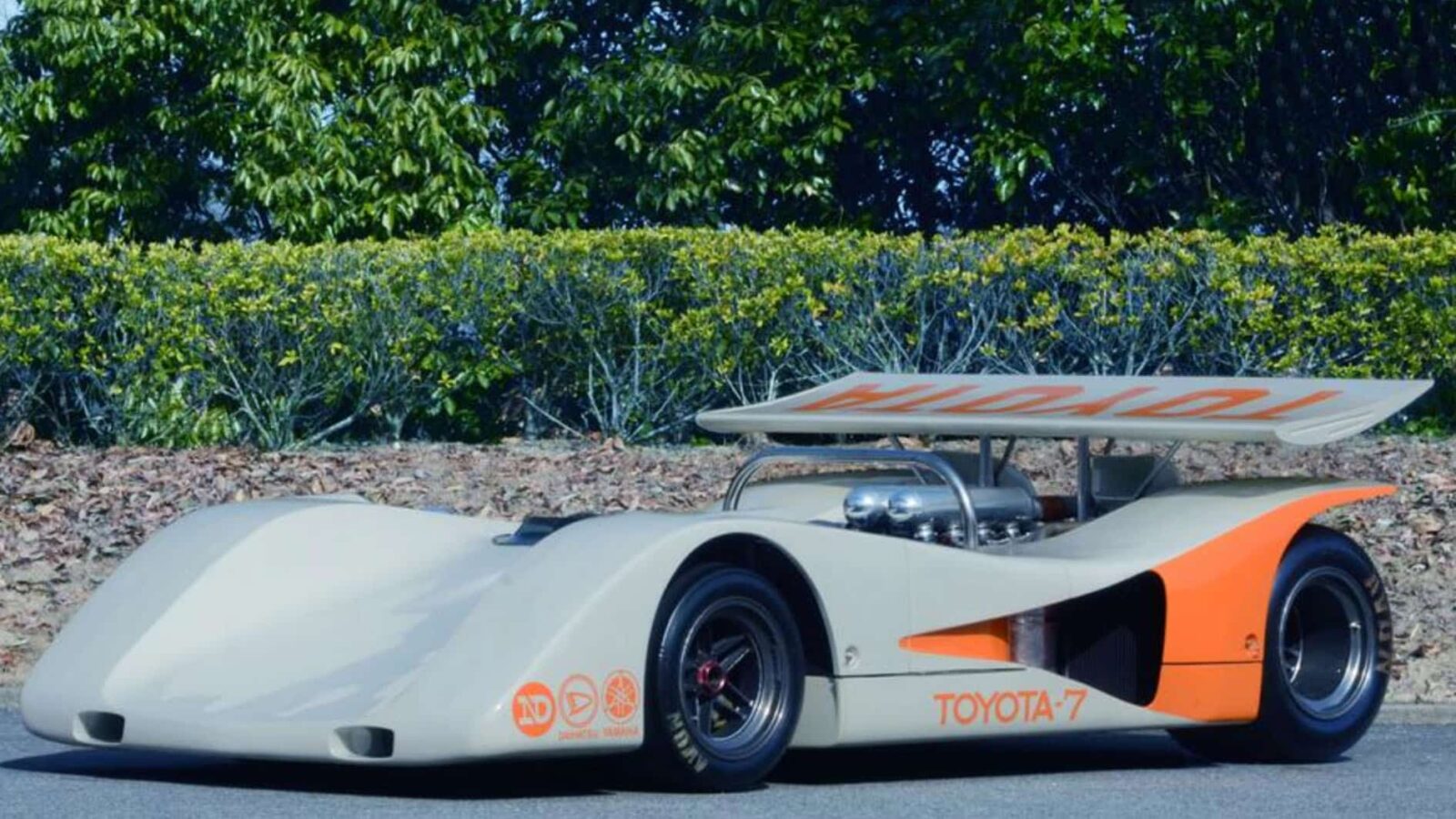 4 Toyota 7 Can-Am car