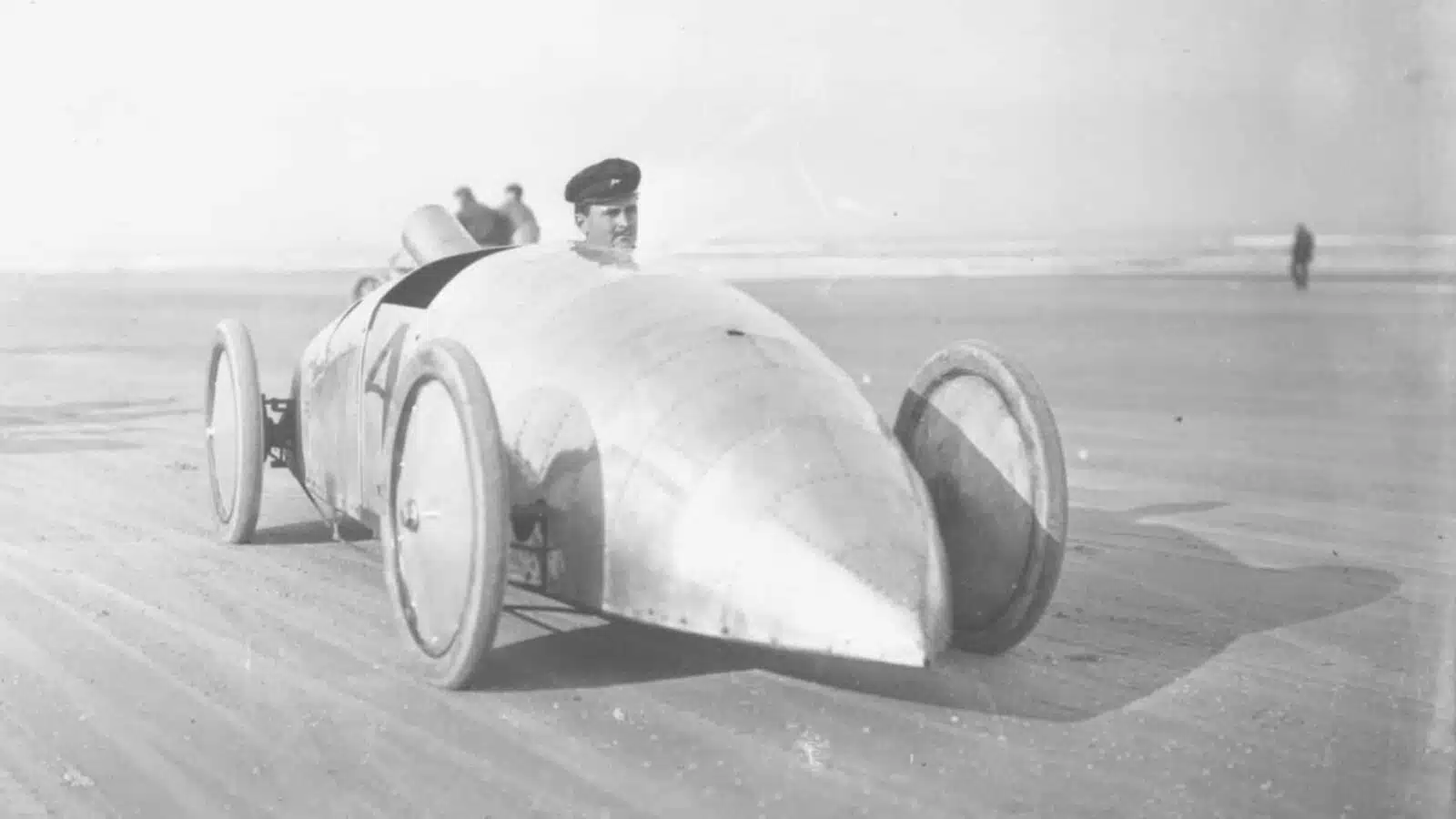 5 Stanley Steamer driven by Louis S. Ross