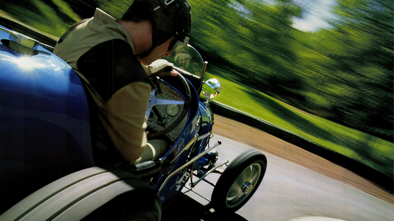 Cornering in Bugatti 35B