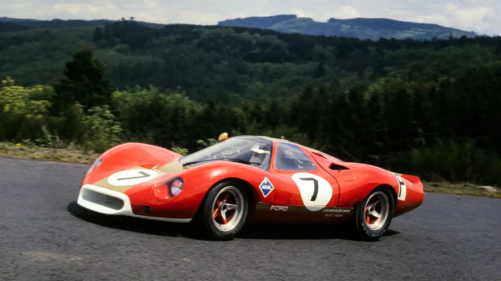 Frank Gardner : Richard Attwood, Alan Mann Racing Ltd, Ford F3L P68 during the Nurburgring 1000 kms on May 19, 1968