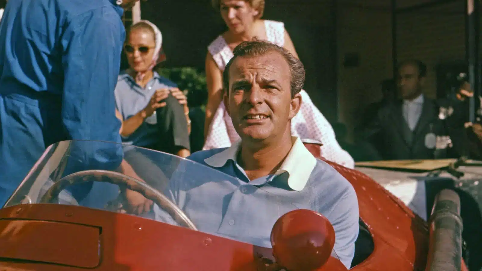 Harry Schell lead
