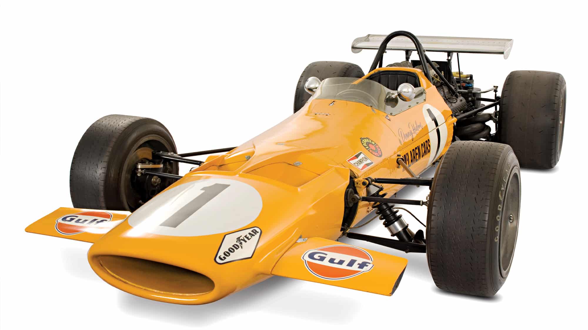 McLaren M7A