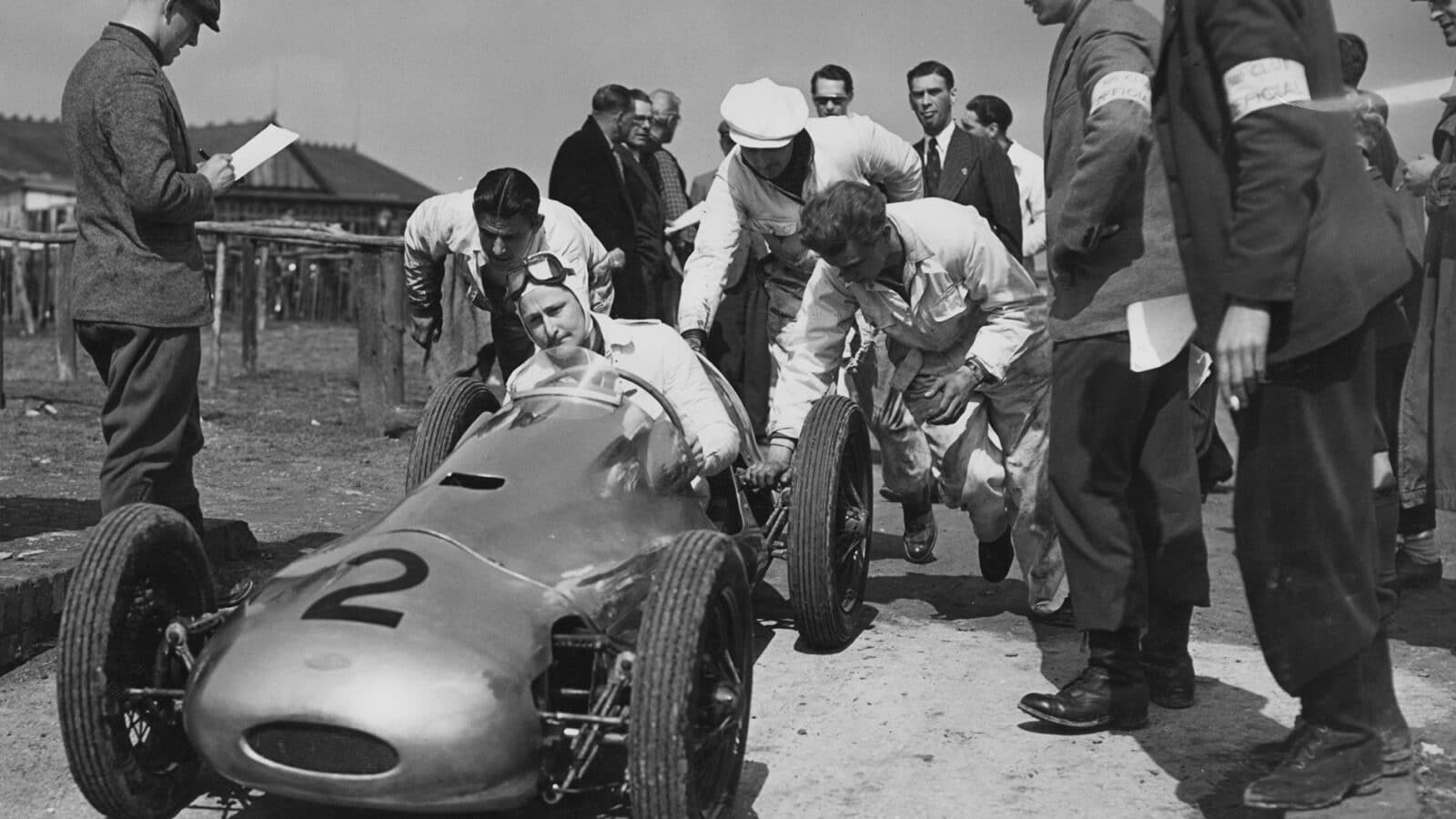 Paul Emery pushed to the grid for the first Brands Hatch car race in 1950