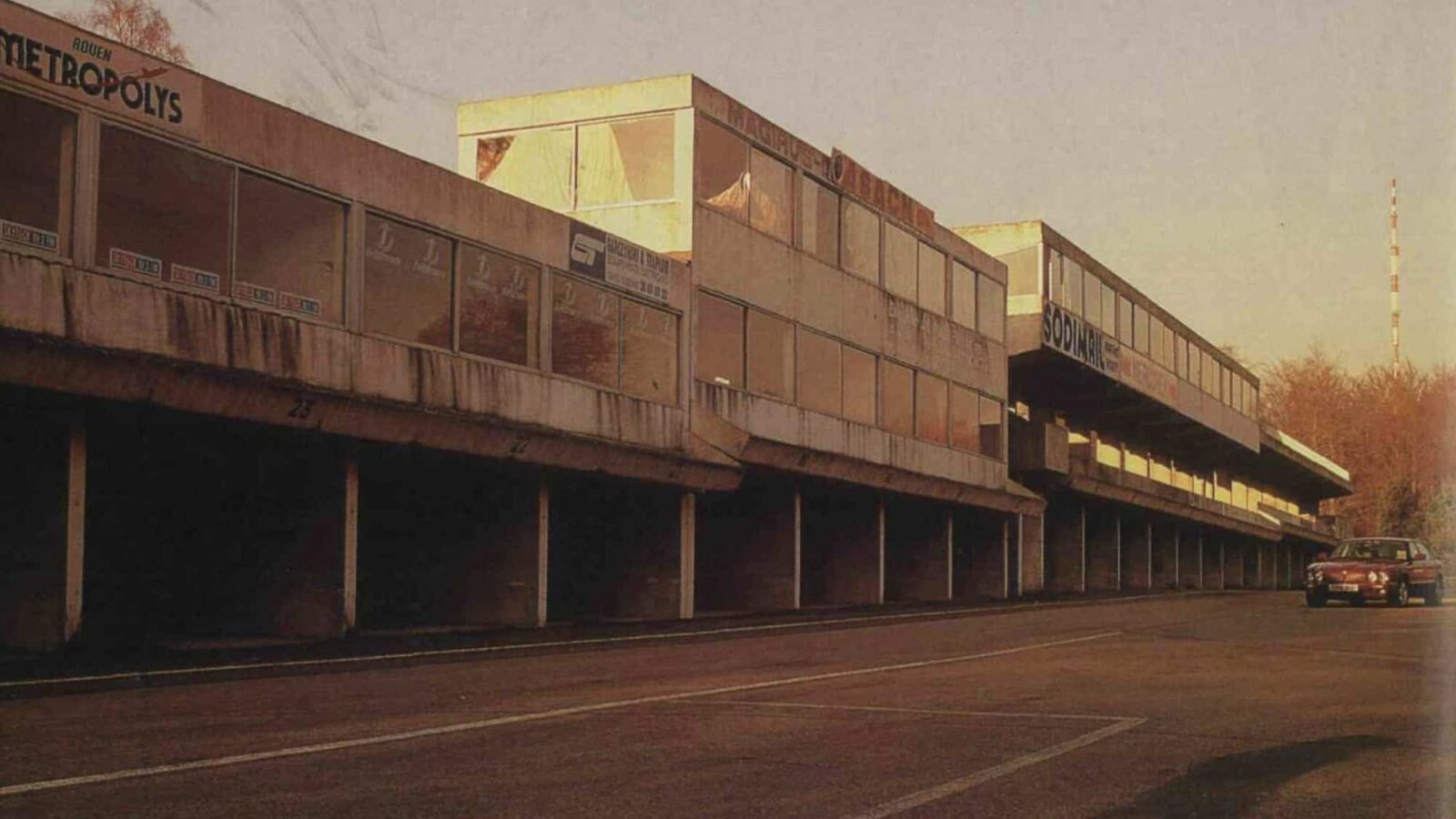 Jaguar XJR in the old pits at Rouen les Essarts