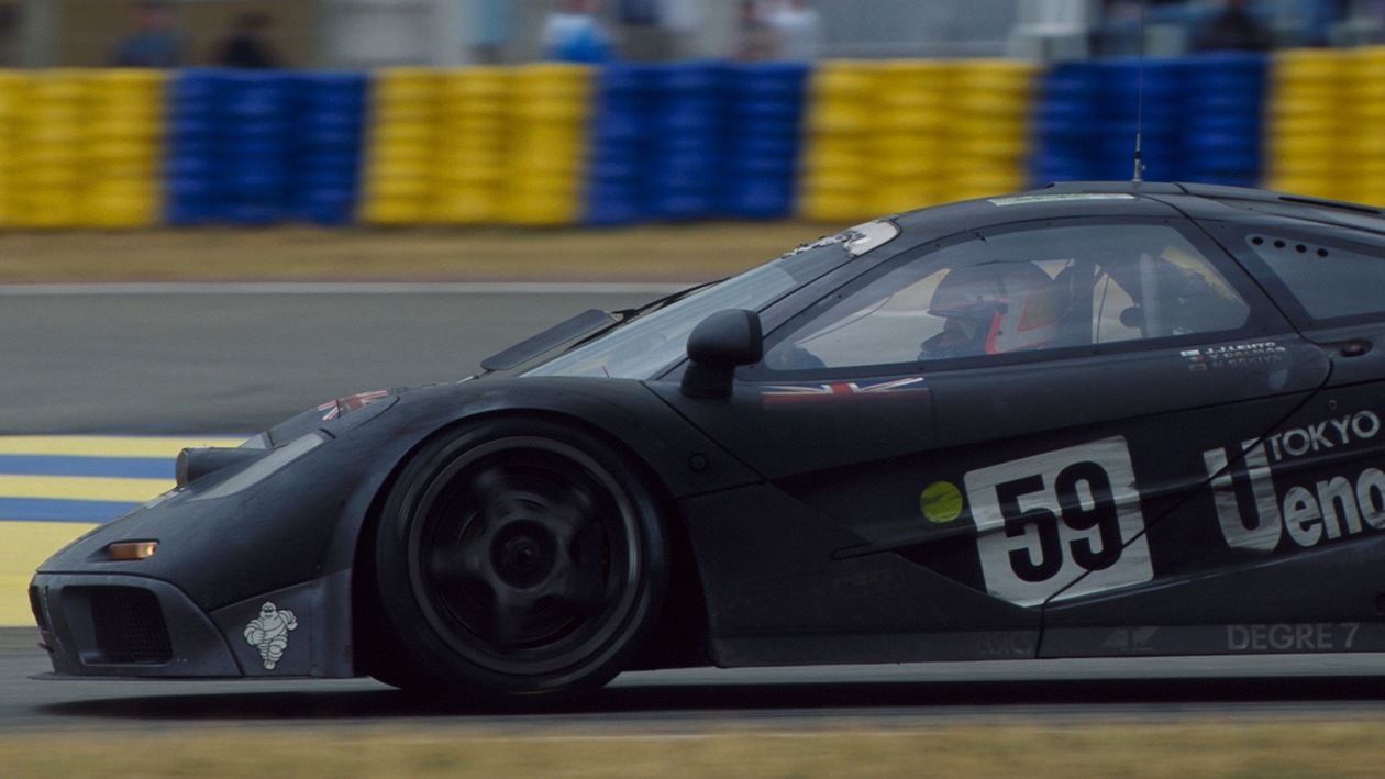 Side view of McLaren F1 GTR at Le Mans