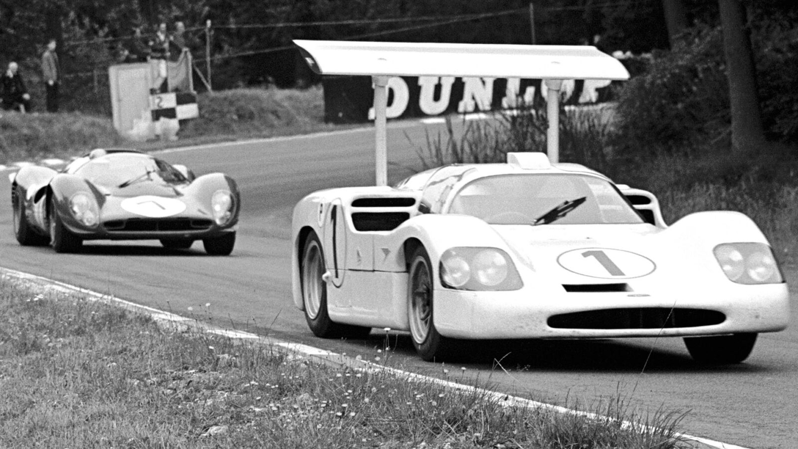 The Brands Hatch 500 Mile Race; Brands Hatch, July 30, 1967. The winning Chaparral 2F of Mike Spence and Phil Hill leads the Ferrari 330P3:4 of David Piper and Richard Attwood which finished seventh. (Photo by Klemantaski Collection:Getty Images)