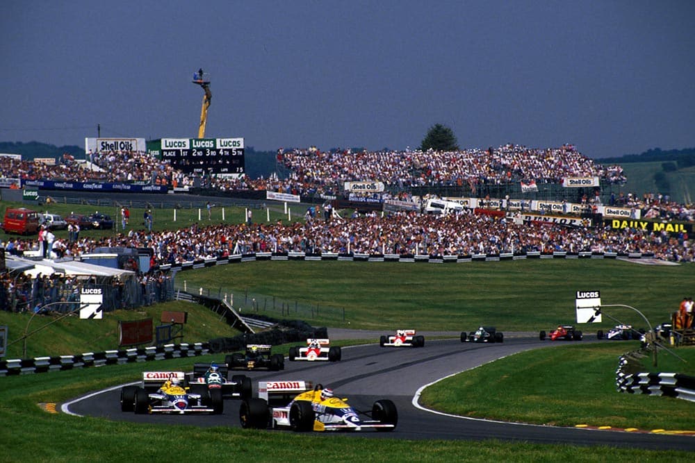 Nelson Piquet leads Nigel Mansell.