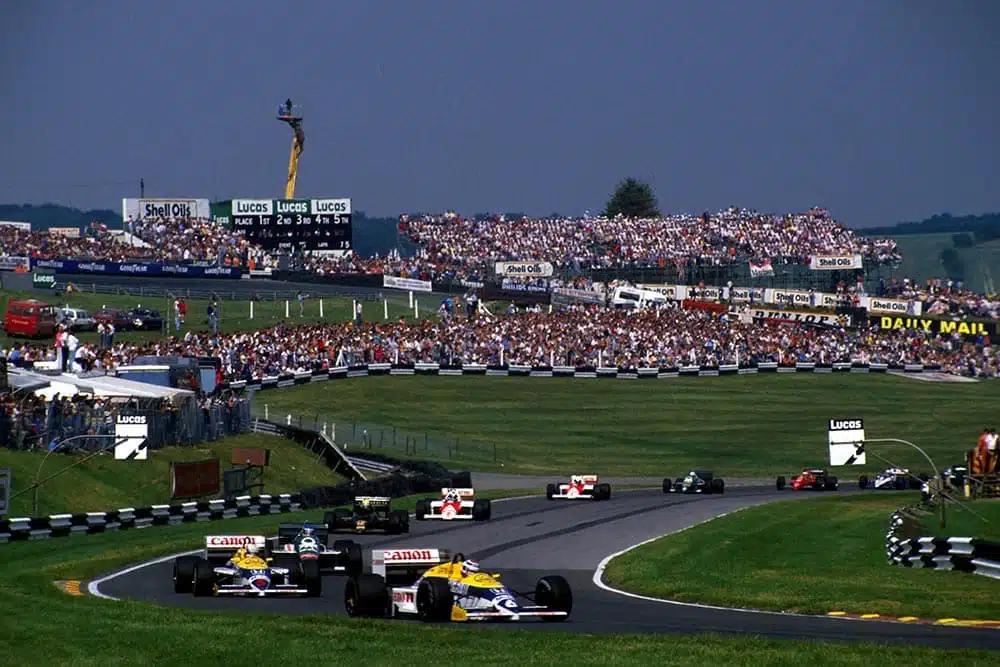 Nelson Piquet leads Nigel Mansell.