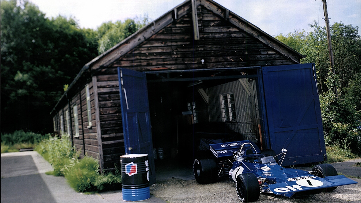 Tyrrell 001 outside former F1 team shed
