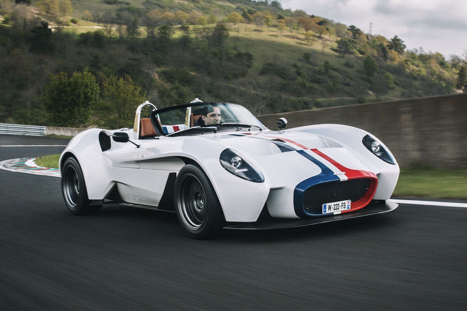 Jannarelly Design-1 driving