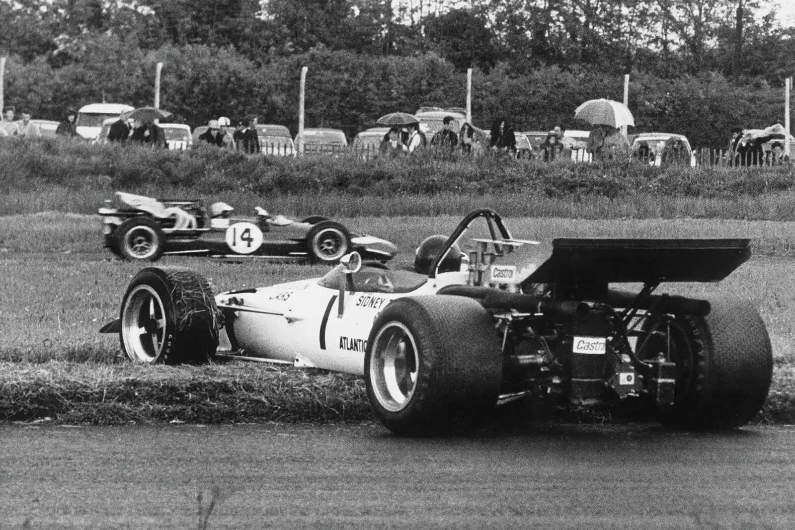 Peter Gethin spins McLaren M10 Mondello 1970