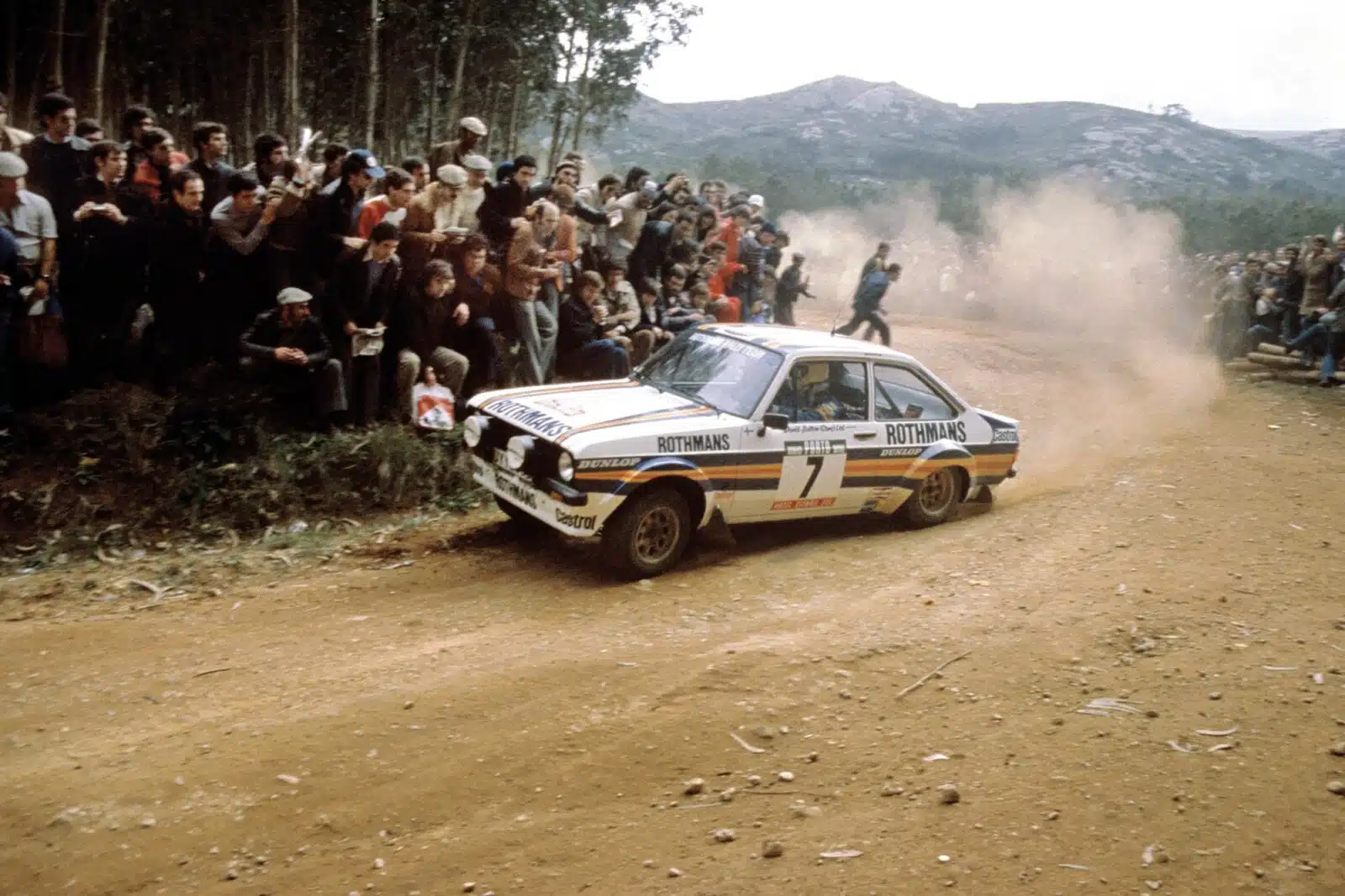 Escort dust