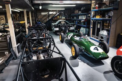 Lotus 22 garage