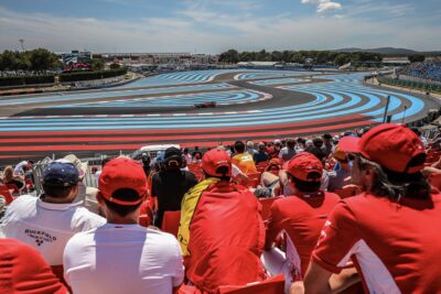 Spectators watching the rench Grand Prix at Paul Ricard