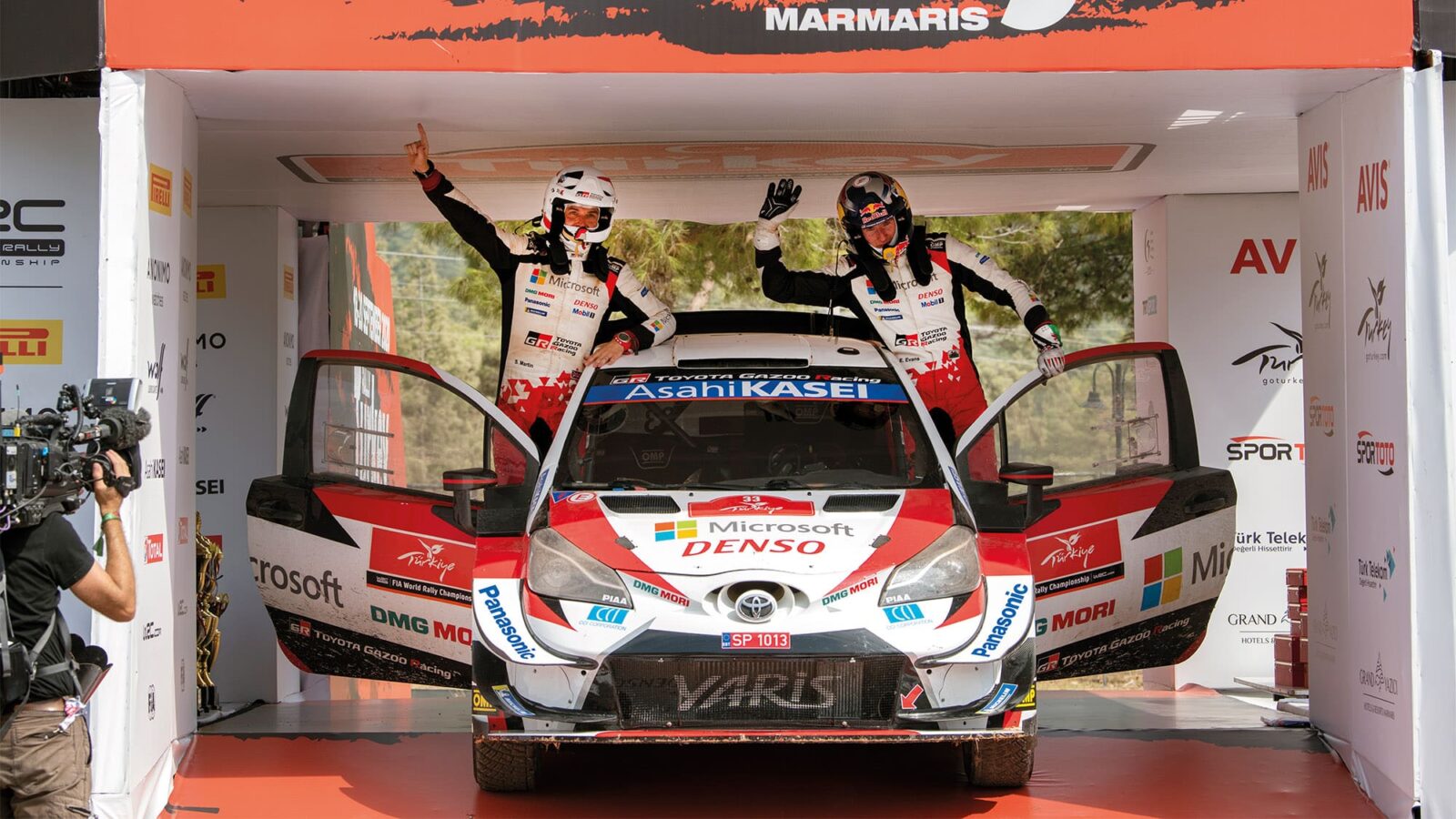 Elfyn Evans celebrates victory in Rally Turkey