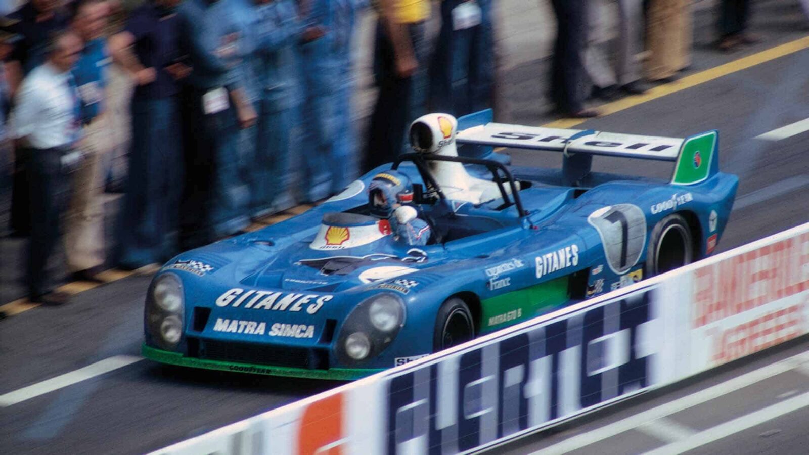 Matra MS670 in the pits