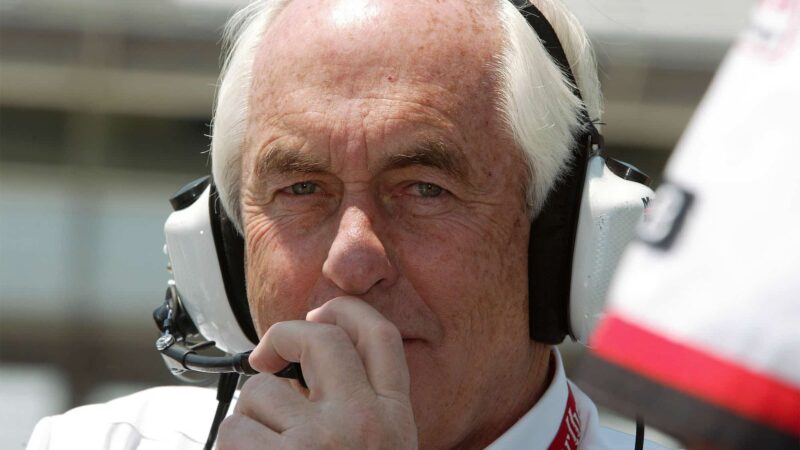 AUTO - IRL 2002 - INDIANAPOLIS 500 - PHOTO: FRANCOIS FLAMAND / DPPI ROGER PENSKE - AMBIANCE - PORTRAIT