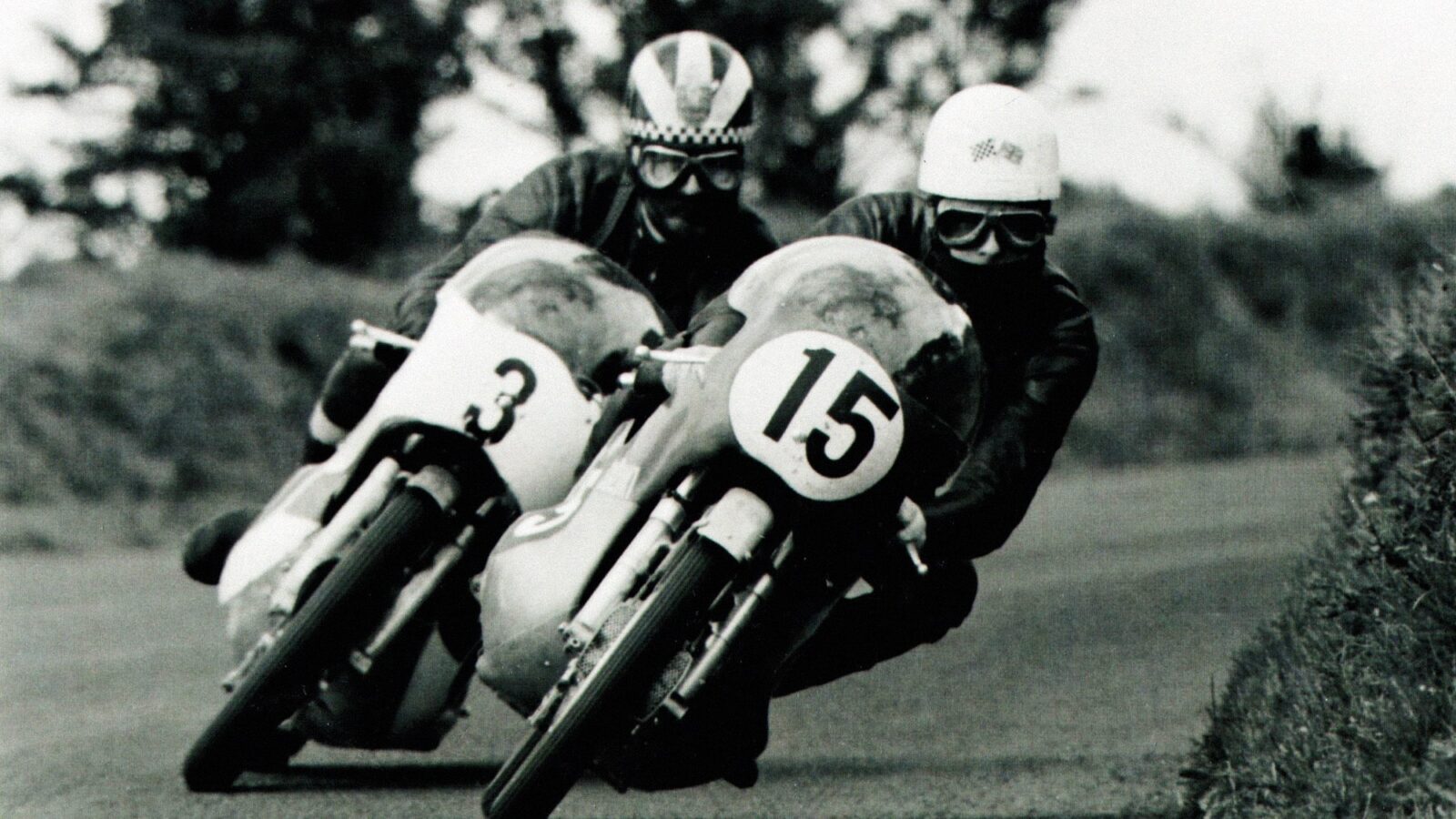 Stuart Graham and Phil Read in Ulster Grand Prix