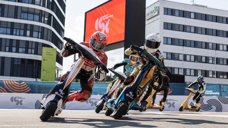 eSkootr race cornering