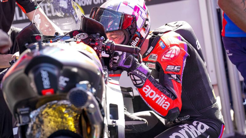 Aleix Espargaro celebrates winning the 2022 Argentine GP