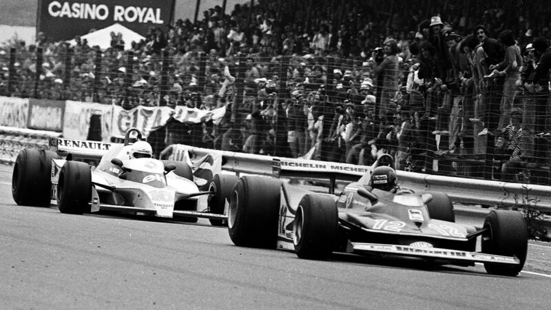 MOTORSPORT - F1 1979 - FRANCE GP - DIJON PRENOIS - PHOTO : DPPI GILLES VILLENEUVE (CAN) / FERRARI 312T4 FERRARI - RENE ARNOUX (FRA) / RENAULT RS10 RENAULT -ACTION OVERTAKING - SELECTION
