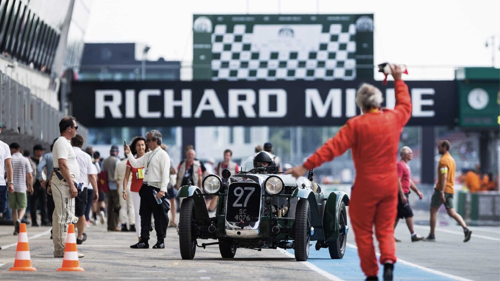 Le Mans Classic pit stop