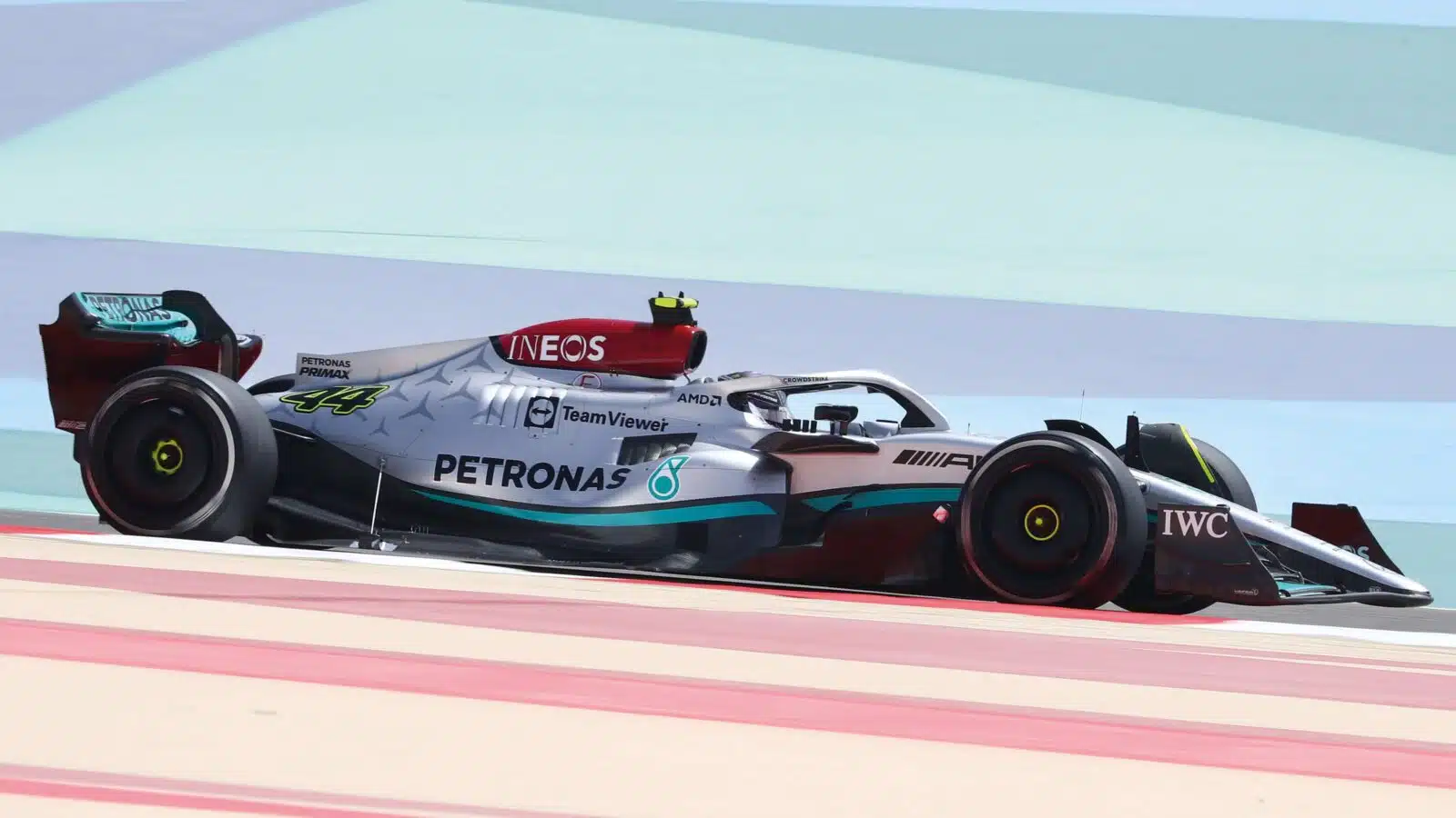 Lewis-Hamilton -Pre-Season-Bahrain