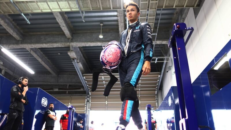 Alex Albon steps off scales after 2022 F1 Grand Prix