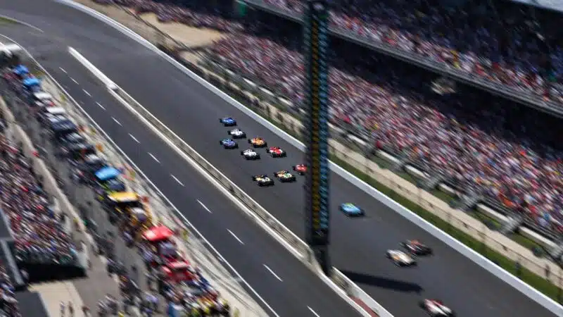 Indianapolis 00 2022 start