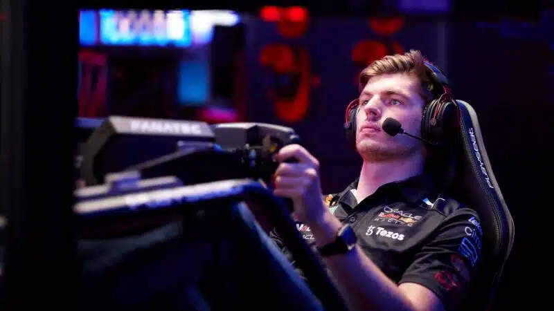 Max Verstappen sim racing