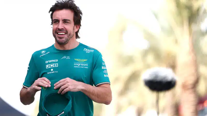 Fernando-Alonso-smiling-at-2023-F1-testing-in-Bahrain
