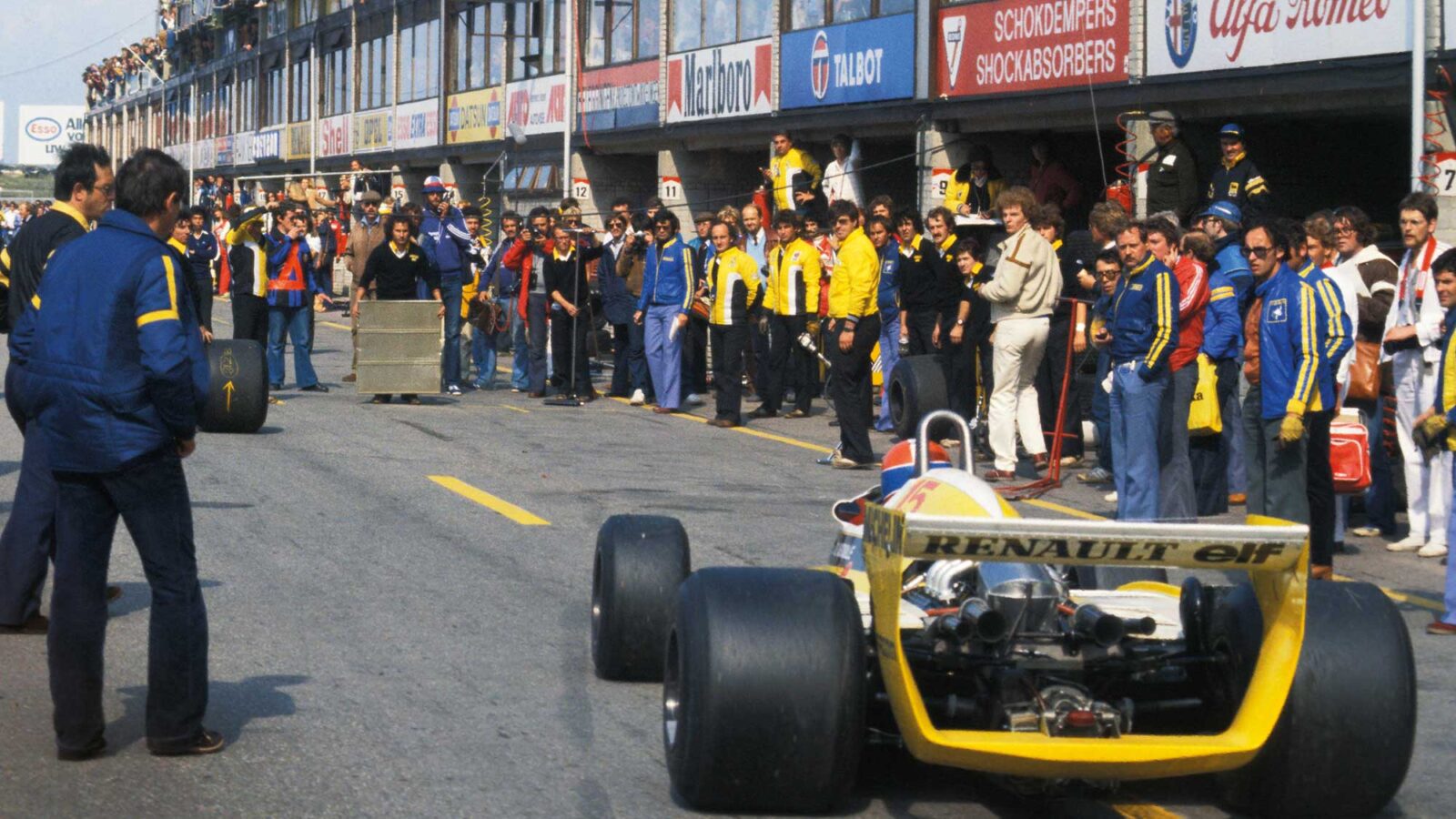 Jean-Pierre Jabouille in the pit lane Auggust 25 Zandvoort