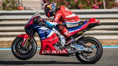 Bradl testing the Kalex RC213V chassis for the first time at Jerez