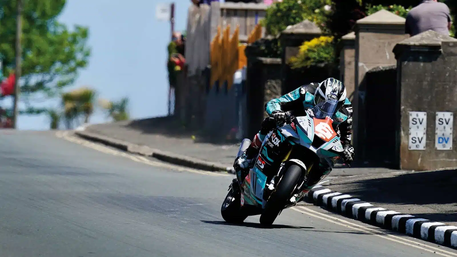 TT-2023-Superstock-race