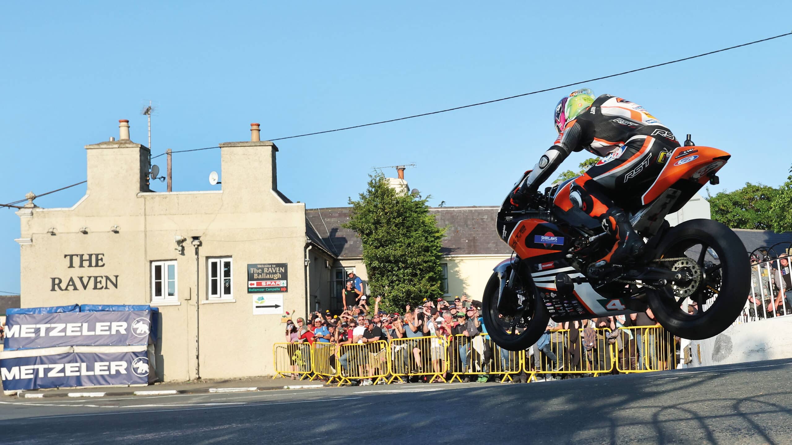 TT-2023-Supertwin-race