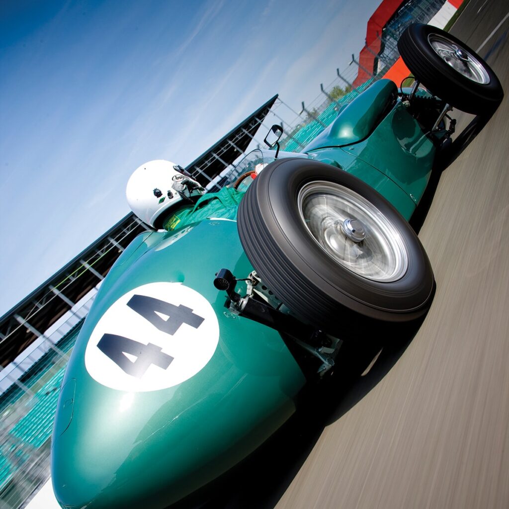 Aston Martin DBR4 Reverse