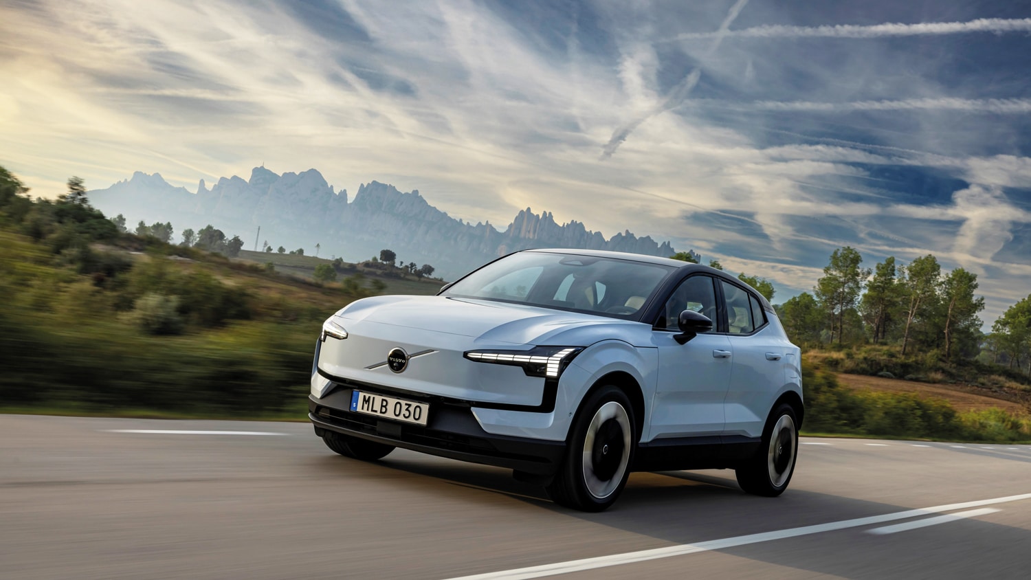 318859_Volvo_EX30_Cloud_Blue_Exterior