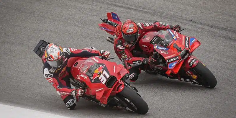 Pedro Acosta passes Pecco Bagnaia in 2024 MotoGP Portuguese GP
