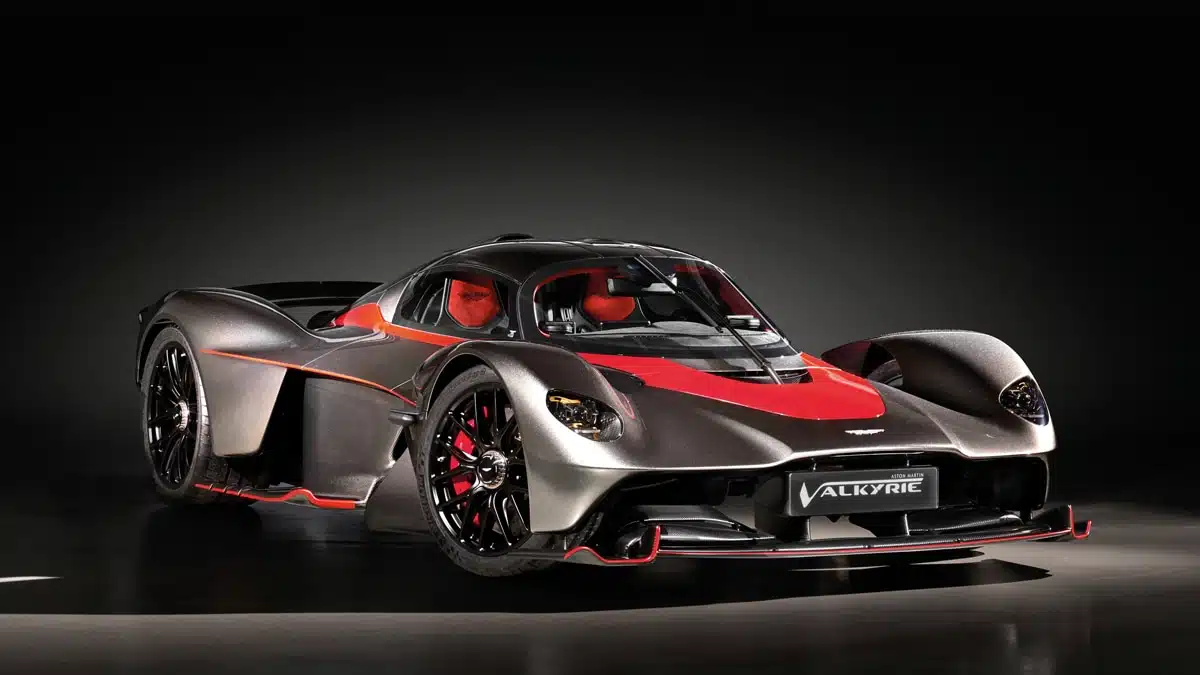 2023-Aston-Martin-Valkyrie-Coupe1463800_