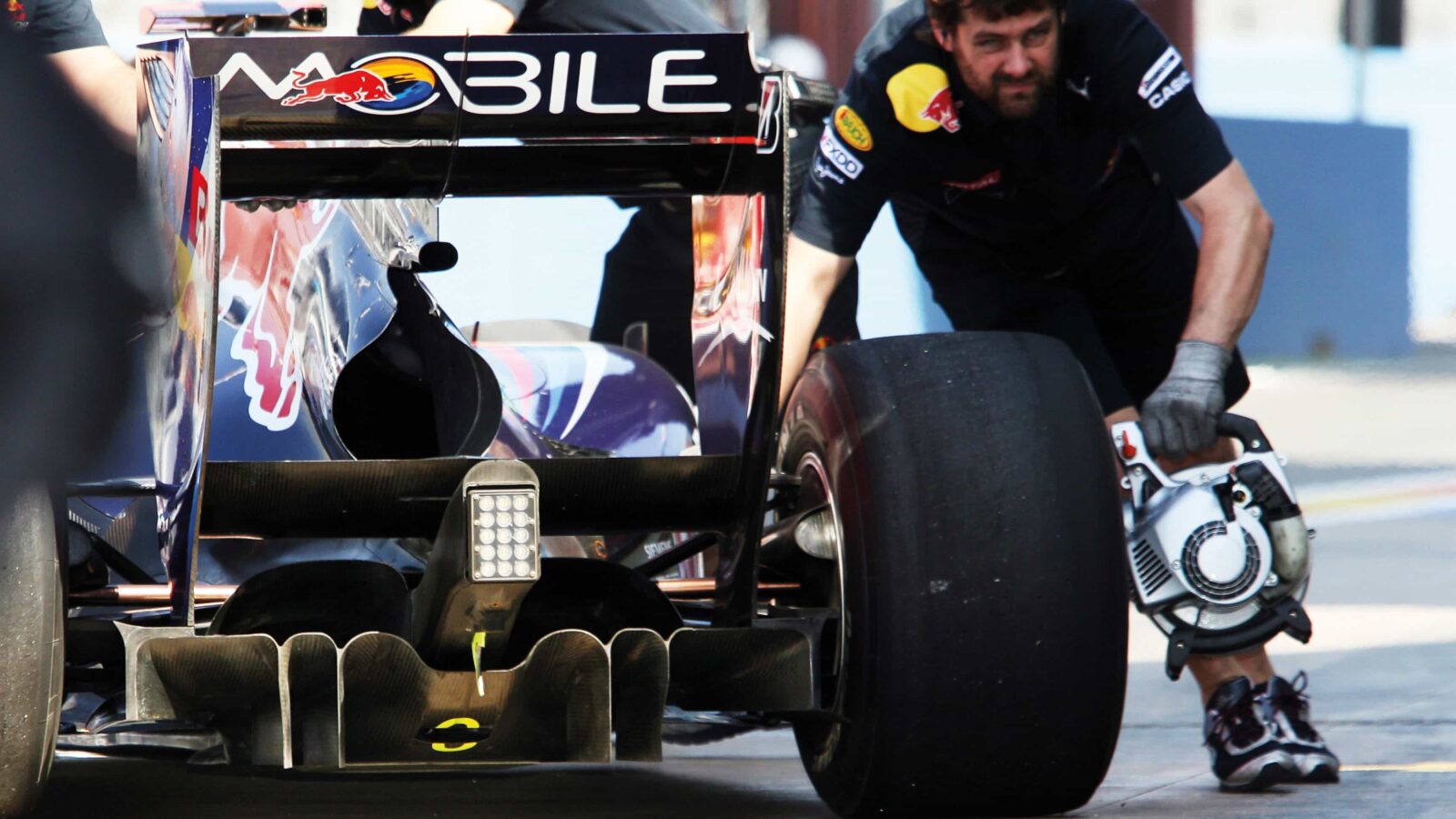 Rear of the Year 2010 RB6