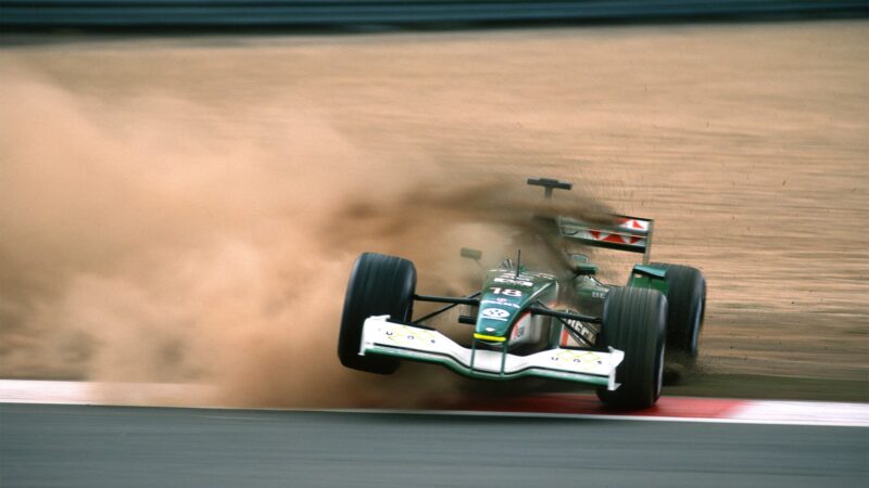 Jaguar gravel trap
