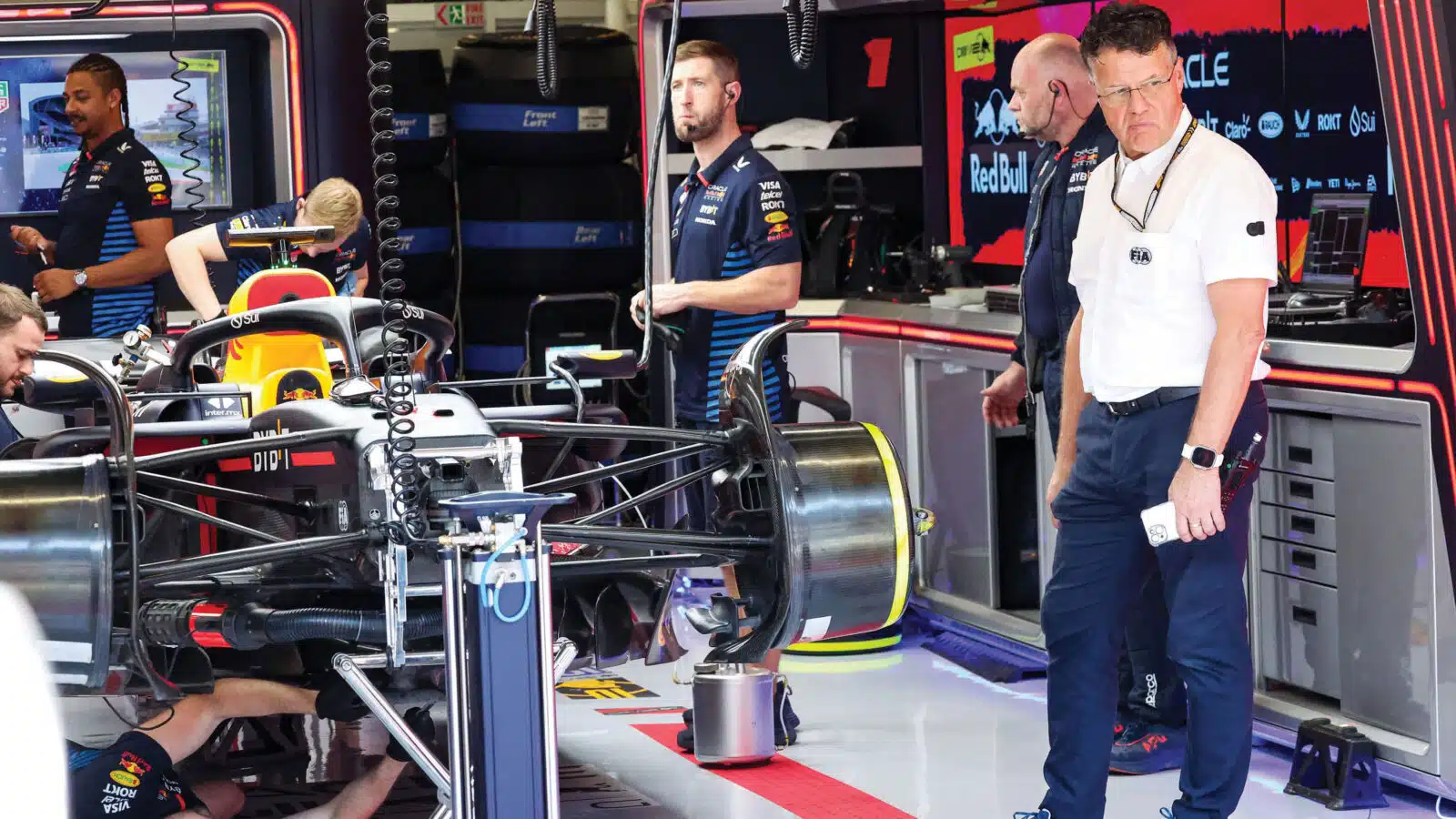 FIA scrutineers check the RB20 in Spain