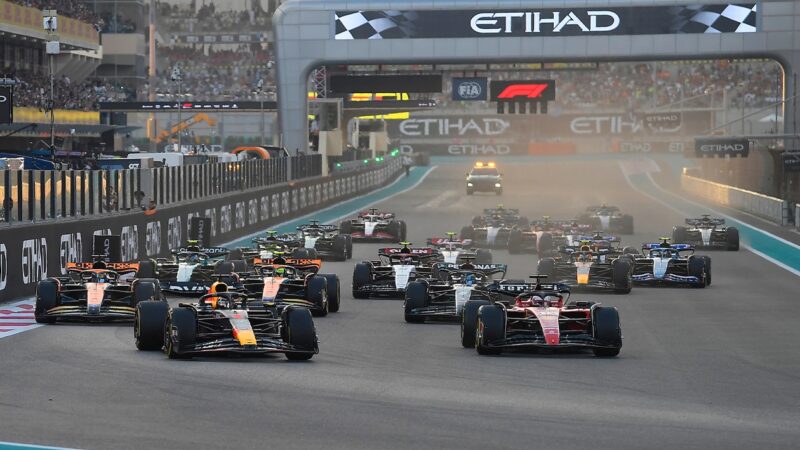 Start of 2023 F1 Abu Dhabi Grand Prix