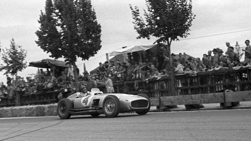 Juan-Manuel-Fangio,-Mercedes-W196