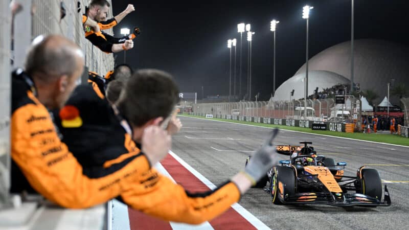 2 McLaren Oscar Piastri McLaren 2025 Bahrain GP