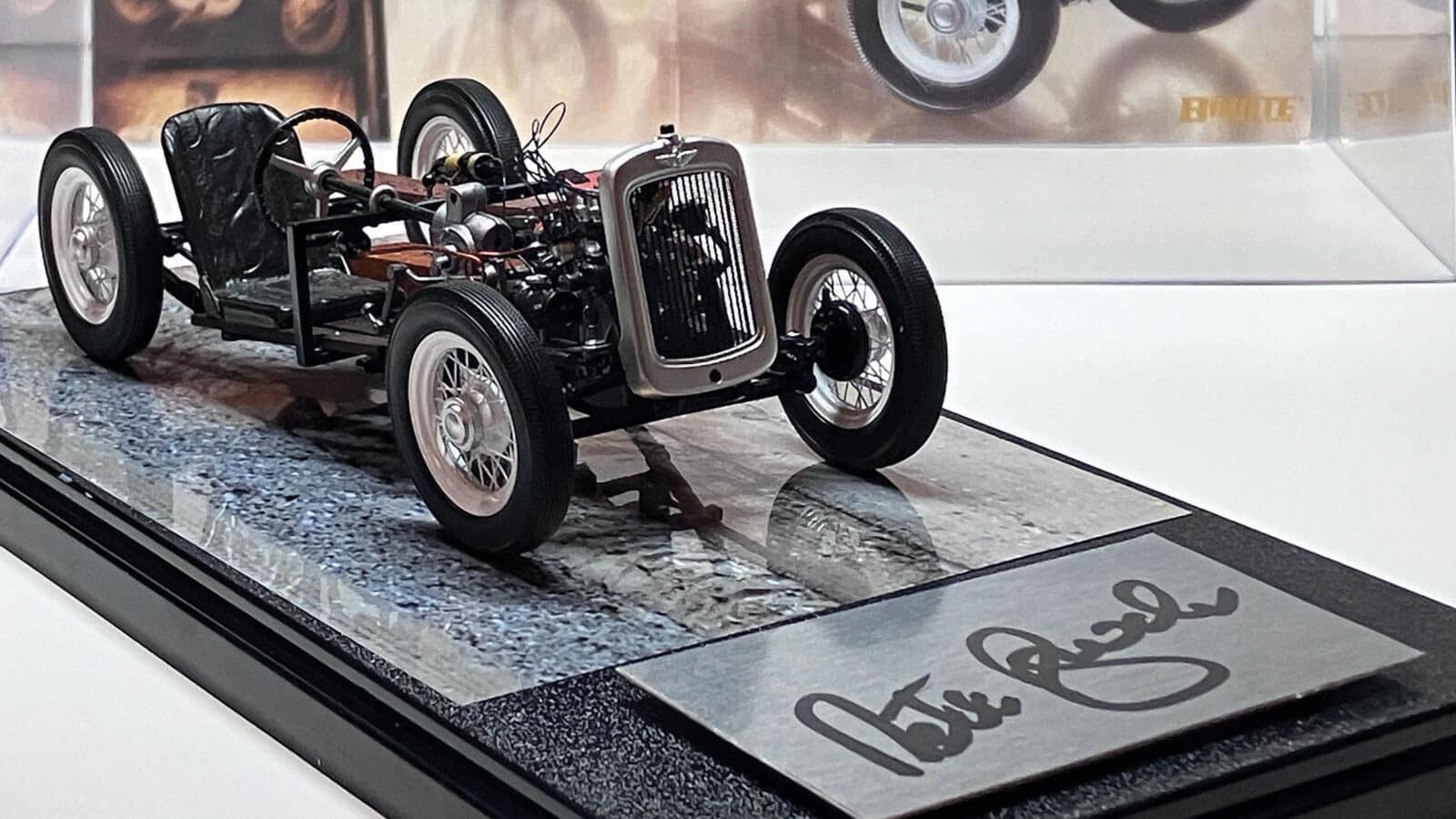 Biante Brock 01 model