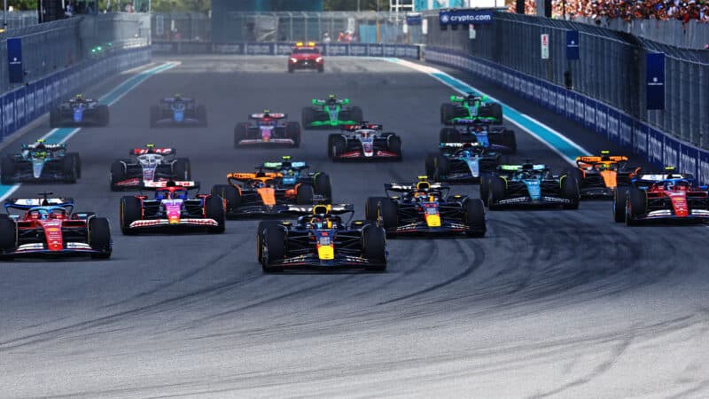 F1 race start 2024 Miami GP