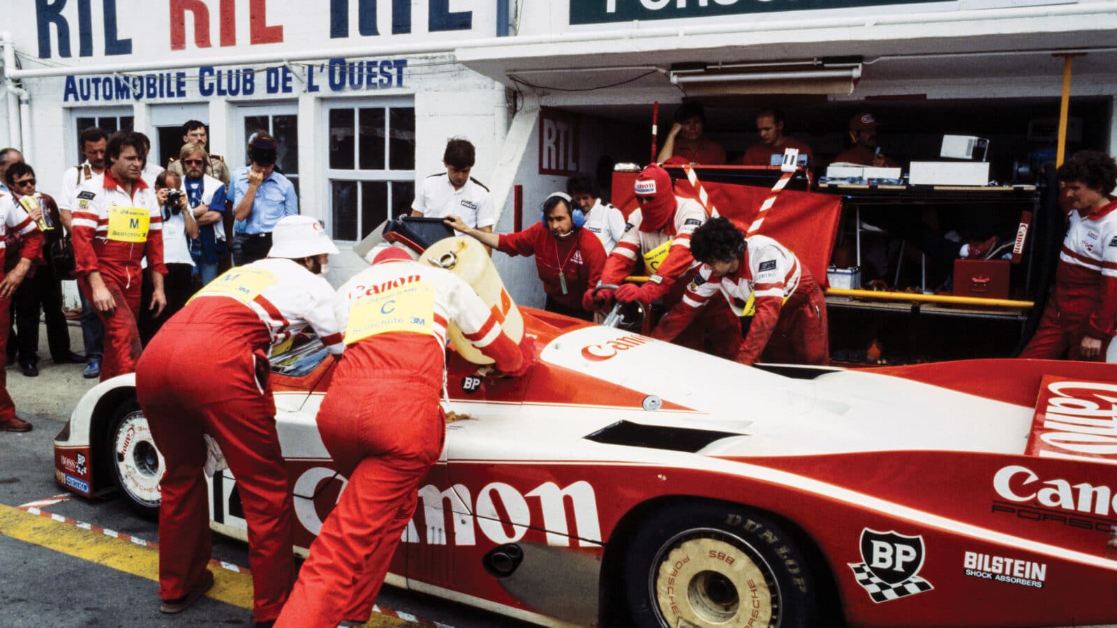Follow that New Man Porsche 956... the Canon 956 had to settle for second at Le Mans 1983